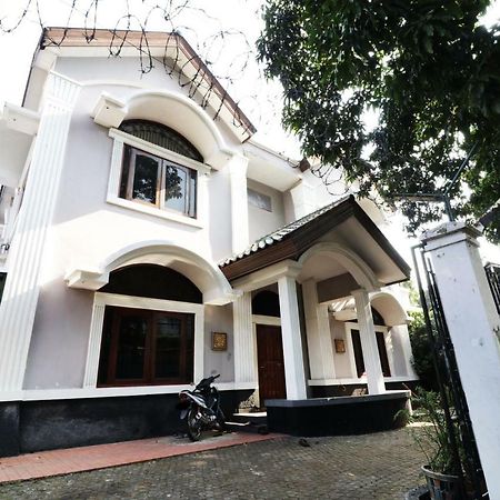 Hostel Backpack Syariah Cempaka Putih Barat Jakarta Exterior foto