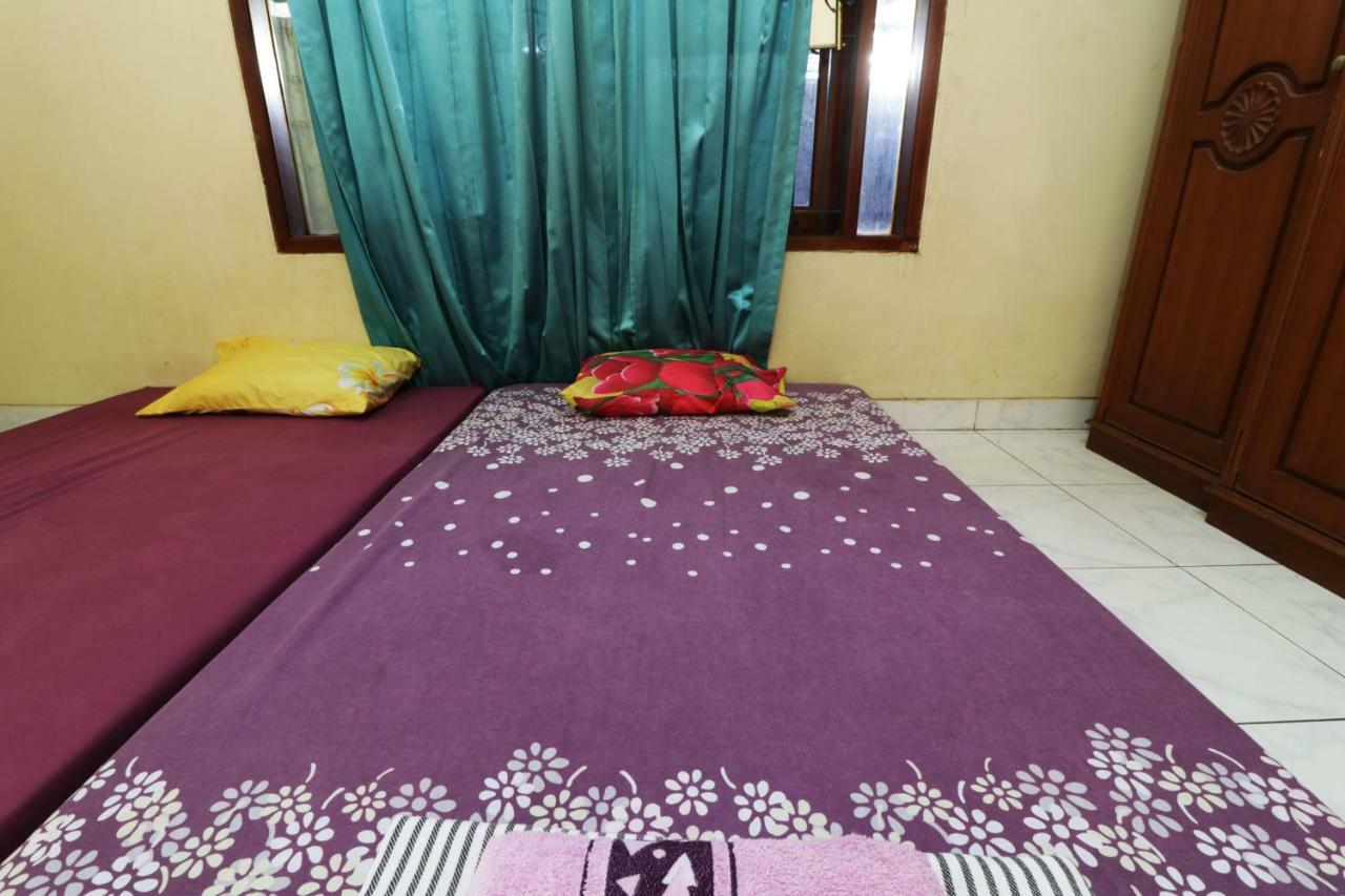 Hostel Backpack Syariah Cempaka Putih Barat Jakarta Exterior foto