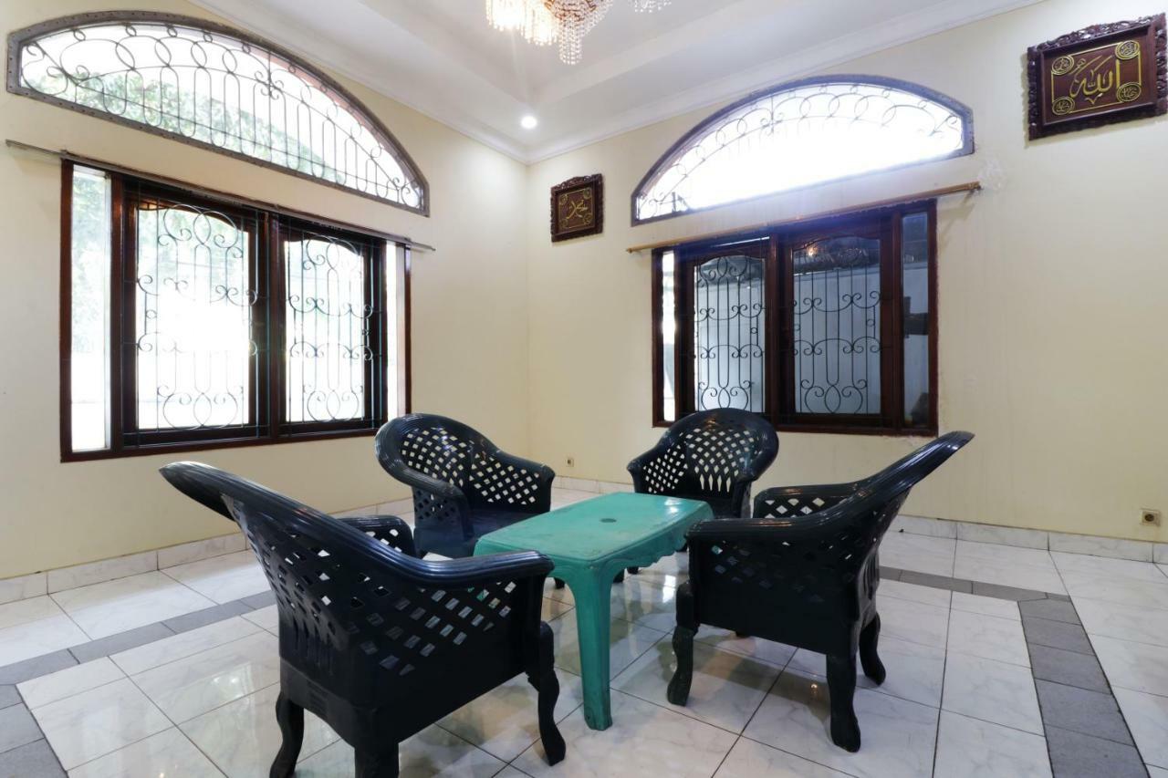 Hostel Backpack Syariah Cempaka Putih Barat Jakarta Exterior foto